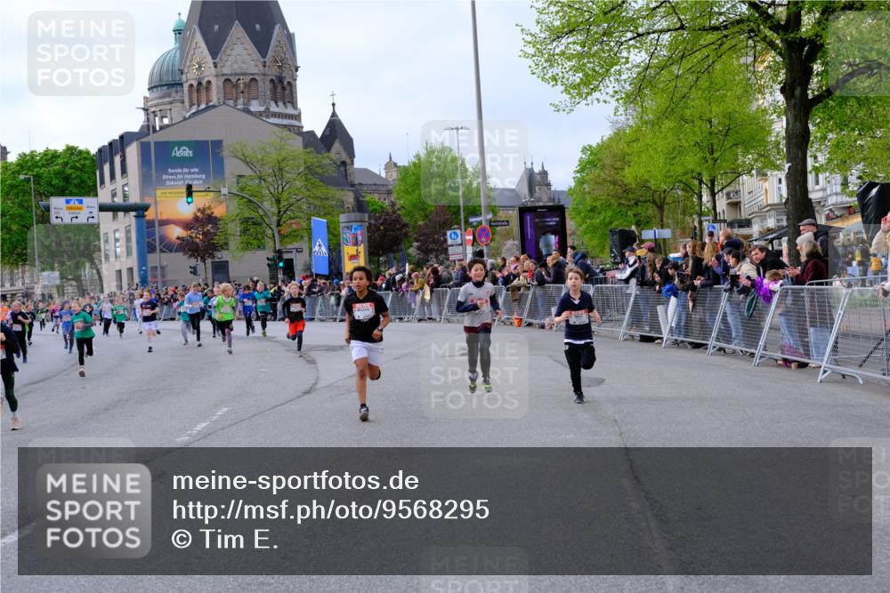 25.04.2026 - Das Zehntel Tim E. http://msf.ph/oto/9568295 25.04.2026 08:52:59 Ziel 1020, 1024, 1028, 1103, 1133, 1183, 1190, 1328, 1515, 1771, 1947, 2046, 2057, 2166, 2242, 2278, 2284, 2434, 2452, 2466, 2741, 2787, 3042, 3121, 3154, 3159, 3168, 3317, 3373, 3395, 3430, 3432, 3617, 3996, 4068 meine-sportfotos.de