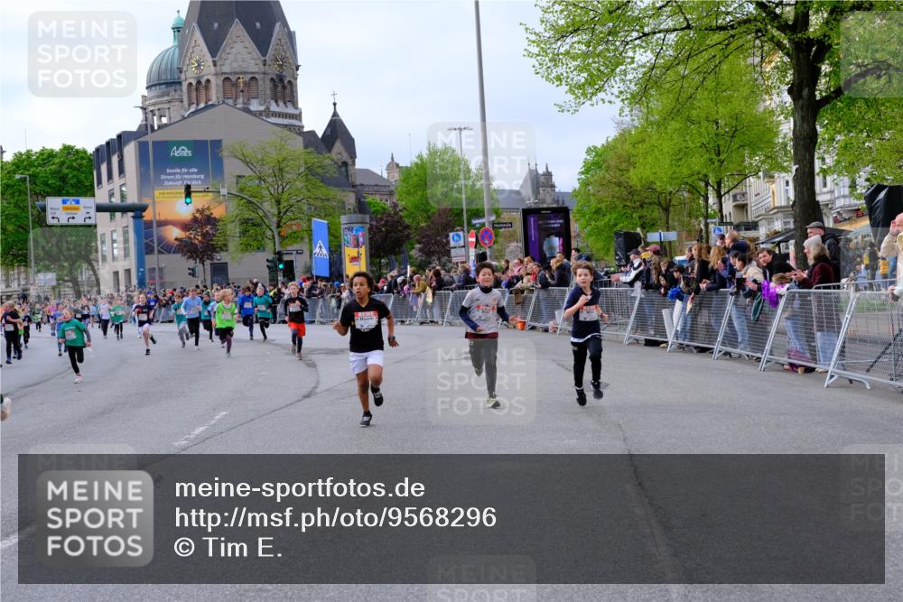 25.04.2026 - Das Zehntel Tim E. http://msf.ph/oto/9568296 25.04.2026 08:52:59 Ziel 1020, 1024, 1028, 1103, 1133, 1183, 1190, 1328, 1515, 1771, 1947, 2046, 2057, 2166, 2242, 2278, 2284, 2434, 2452, 2466, 2741, 2787, 3042, 3121, 3154, 3159, 3168, 3317, 3373, 3395, 3430, 3432, 3617, 3996, 4068 meine-sportfotos.de
