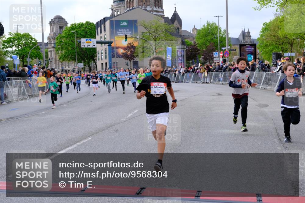 25.04.2026 - Das Zehntel Tim E. http://msf.ph/oto/9568304 25.04.2026 08:53:00 Ziel 1020, 1024, 1028, 1103, 1133, 1183, 1190, 1210, 1213, 1328, 1515, 1771, 1859, 1947, 2046, 2057, 2166, 2242, 2278, 2284, 2434, 2452, 2466, 2741, 2787, 3042, 3121, 3154, 3159, 3168, 3300, 3317, 3373, 3395, 3430, 3432, 3617, 3644, 3651, 3652, 3653, 3996, 4068 meine-sportfotos.de