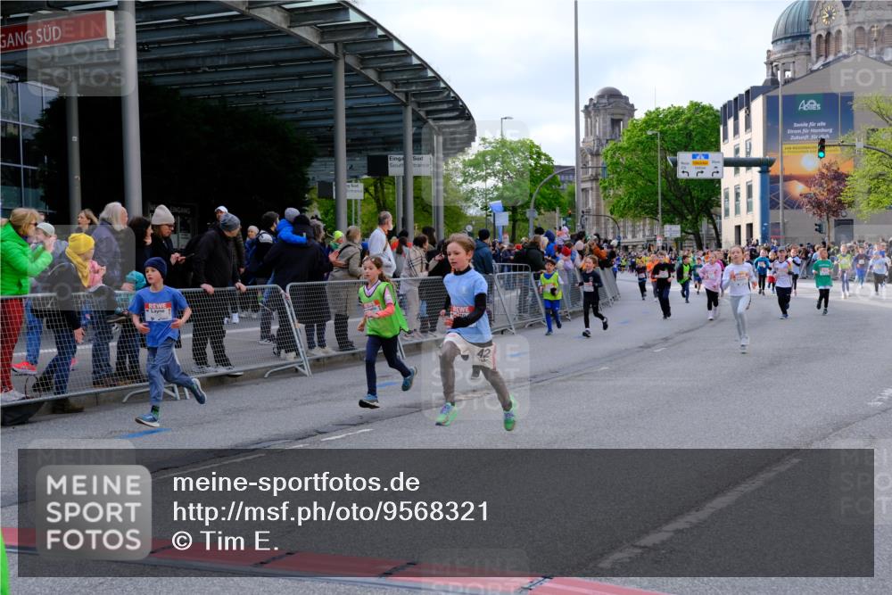 25.04.2026 - Das Zehntel Tim E. http://msf.ph/oto/9568321 25.04.2026 08:53:06 Ziel 1041, 1174, 1210, 1213, 1240, 1247, 1328, 1429, 1515, 1711, 1859, 2166, 2278, 2282, 2284, 2303, 2452, 2466, 2741, 2787, 3121, 3168, 3300, 3430, 3432, 3644, 3651, 3652, 3653, 3996 meine-sportfotos.de