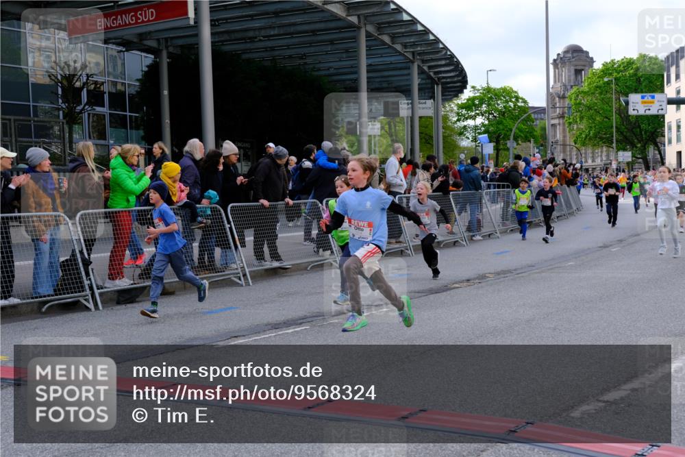 25.04.2026 - Das Zehntel Tim E. http://msf.ph/oto/9568324 25.04.2026 08:53:06 Ziel 1041, 1174, 1210, 1213, 1240, 1247, 1328, 1429, 1515, 1711, 1859, 2166, 2278, 2282, 2284, 2303, 2452, 2466, 2741, 2787, 3121, 3168, 3300, 3430, 3432, 3644, 3651, 3652, 3653, 3996 meine-sportfotos.de