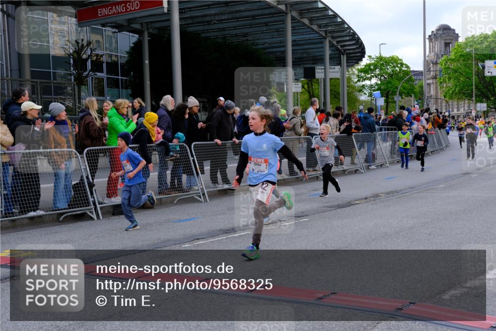 25.04.2026 - Das Zehntel Tim E. http://msf.ph/oto/9568325 25.04.2026 08:53:06 Ziel 1041, 1174, 1210, 1213, 1240, 1247, 1328, 1429, 1515, 1711, 1859, 2166, 2278, 2282, 2284, 2303, 2452, 2466, 2741, 2787, 3121, 3168, 3300, 3430, 3432, 3644, 3651, 3652, 3653, 3996 meine-sportfotos.de