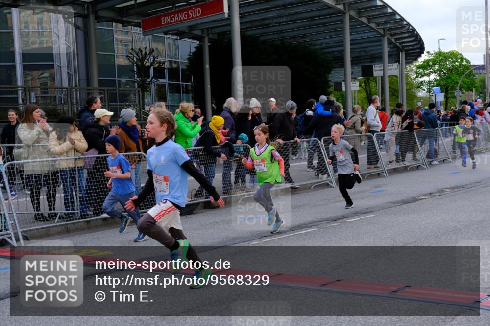 25.04.2026 - Das Zehntel Tim E. http://msf.ph/oto/9568329 25.04.2026 08:53:07 Ziel 1041, 1174, 1210, 1213, 1240, 1247, 1429, 1515, 1695, 1711, 1859, 2166, 2278, 2282, 2284, 2303, 2452, 2466, 2741, 2787, 3121, 3168, 3231, 3300, 3416, 3430, 3432, 3644, 3651, 3652, 3653, 3996 meine-sportfotos.de