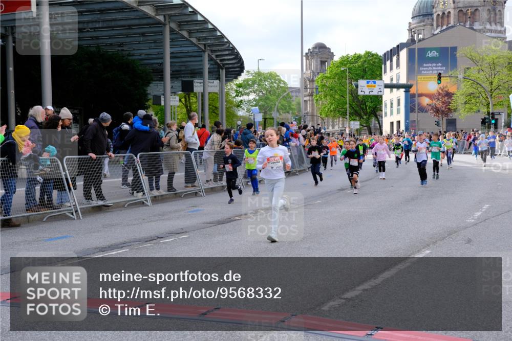 25.04.2026 - Das Zehntel Tim E. http://msf.ph/oto/9568332 25.04.2026 08:53:08 Ziel 1041, 1174, 1210, 1213, 1240, 1247, 1429, 1695, 1708, 1711, 1859, 2278, 2282, 2284, 2303, 2452, 2466, 2741, 2787, 3121, 3168, 3231, 3300, 3416, 3430, 3432, 3644, 3651, 3652, 3653, 3996 meine-sportfotos.de