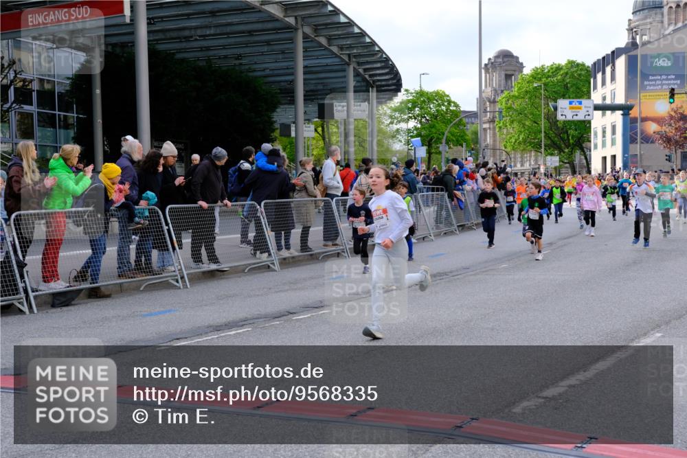 25.04.2026 - Das Zehntel Tim E. http://msf.ph/oto/9568335 25.04.2026 08:53:08 Ziel 1041, 1174, 1210, 1213, 1240, 1247, 1429, 1695, 1708, 1711, 1859, 2278, 2282, 2284, 2303, 2452, 2466, 2741, 2787, 3121, 3168, 3231, 3300, 3416, 3430, 3432, 3644, 3651, 3652, 3653, 3996 meine-sportfotos.de
