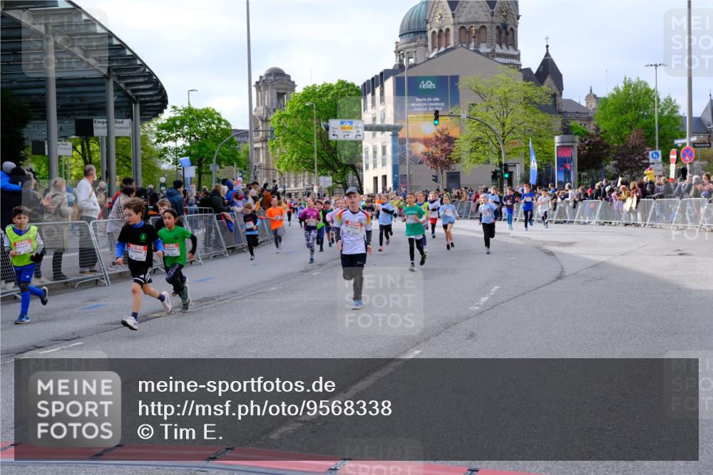 25.04.2026 - Das Zehntel Tim E. http://msf.ph/oto/9568338 25.04.2026 08:53:10 Ziel 1041, 1174, 1187, 1195, 1202, 1210, 1213, 1240, 1247, 1265, 1420, 1429, 1695, 1708, 1711, 1859, 2120, 2279, 2282, 2303, 2322, 2461, 2466, 2787, 3231, 3253, 3300, 3416, 3583, 3618, 3644, 3651, 3652, 3653, 3996 meine-sportfotos.de