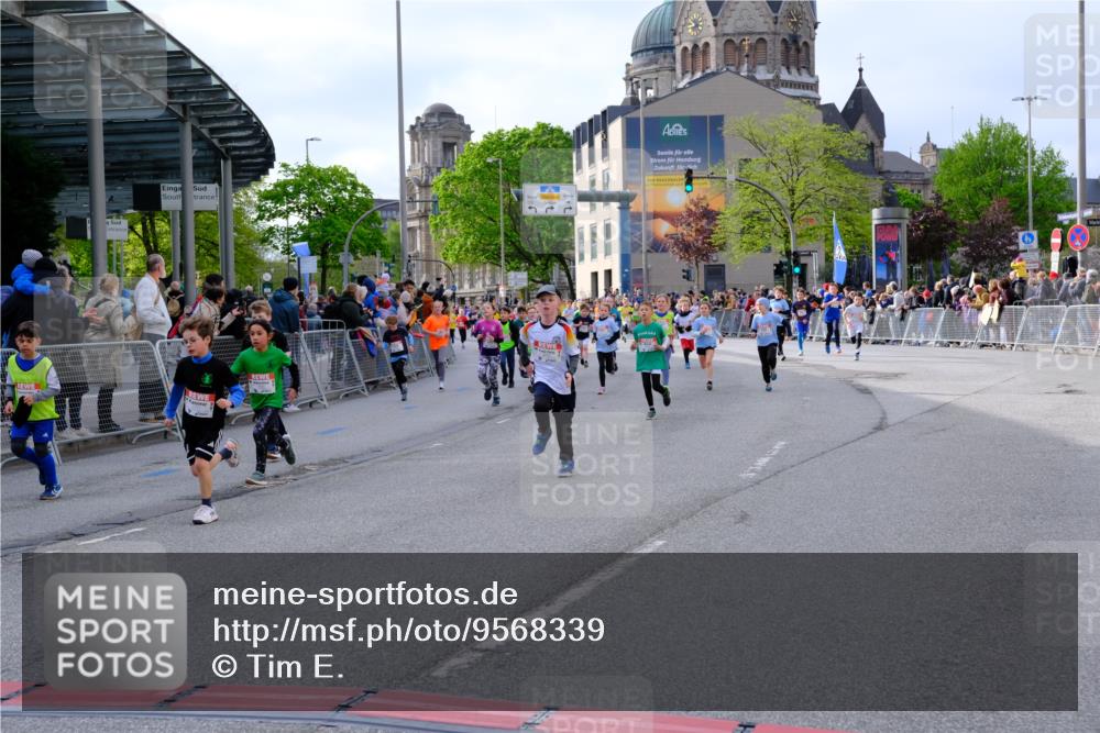 25.04.2026 - Das Zehntel Tim E. http://msf.ph/oto/9568339 25.04.2026 08:53:10 Ziel 1041, 1174, 1187, 1195, 1202, 1210, 1213, 1240, 1247, 1265, 1420, 1429, 1695, 1708, 1711, 1859, 2120, 2279, 2282, 2303, 2322, 2461, 2466, 2787, 3231, 3253, 3300, 3416, 3583, 3618, 3644, 3651, 3652, 3653, 3996 meine-sportfotos.de