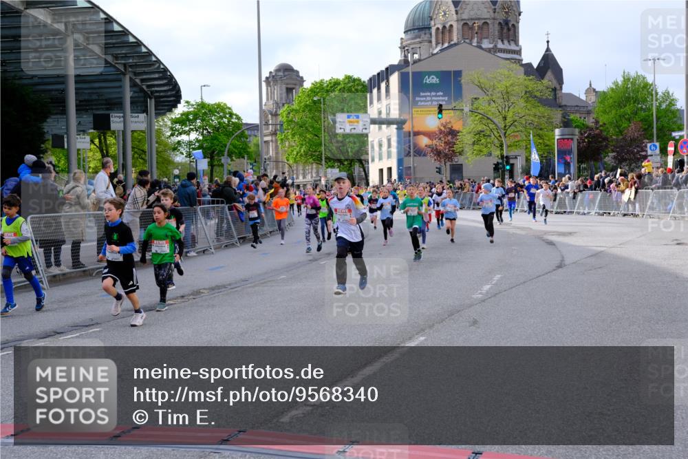 25.04.2026 - Das Zehntel Tim E. http://msf.ph/oto/9568340 25.04.2026 08:53:10 Ziel 1041, 1174, 1187, 1195, 1202, 1210, 1213, 1240, 1247, 1265, 1420, 1429, 1695, 1708, 1711, 1859, 2120, 2279, 2282, 2303, 2322, 2461, 2466, 2787, 3231, 3253, 3300, 3416, 3583, 3618, 3644, 3651, 3652, 3653, 3996 meine-sportfotos.de