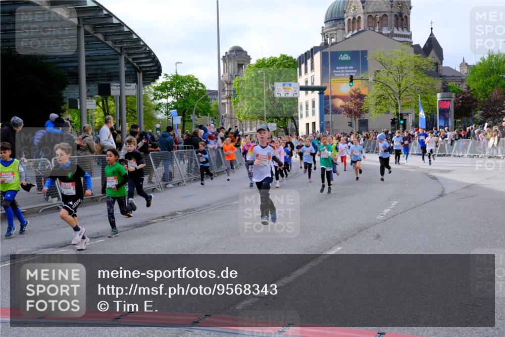 25.04.2026 - Das Zehntel Tim E. http://msf.ph/oto/9568343 25.04.2026 08:53:10 Ziel 1041, 1174, 1187, 1195, 1202, 1210, 1213, 1240, 1247, 1265, 1420, 1429, 1695, 1708, 1711, 1859, 2120, 2279, 2282, 2303, 2322, 2461, 2466, 2787, 3231, 3253, 3300, 3416, 3583, 3618, 3644, 3651, 3652, 3653, 3996 meine-sportfotos.de