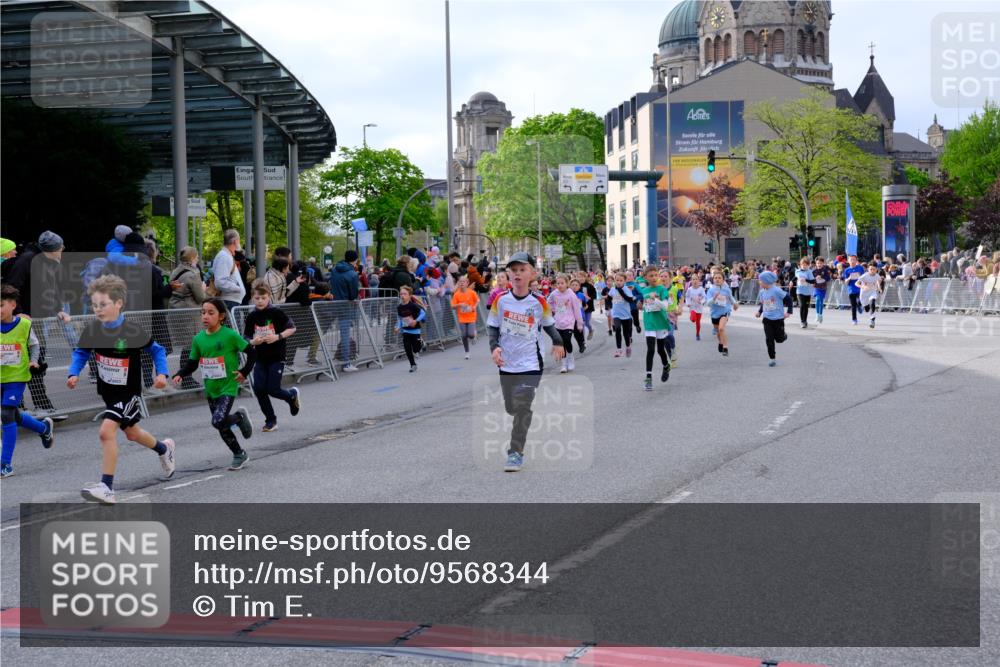 25.04.2026 - Das Zehntel Tim E. http://msf.ph/oto/9568344 25.04.2026 08:53:11 Ziel 1041, 1174, 1187, 1195, 1202, 1210, 1213, 1240, 1247, 1265, 1420, 1429, 1695, 1708, 1711, 1817, 1859, 2120, 2221, 2279, 2282, 2303, 2322, 2461, 2787, 2868, 3231, 3253, 3300, 3416, 3583, 3618, 3644, 3651, 3652, 3653, 3996 meine-sportfotos.de