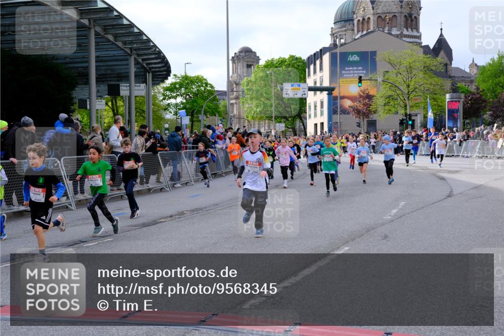 25.04.2026 - Das Zehntel Tim E. http://msf.ph/oto/9568345 25.04.2026 08:53:11 Ziel 1041, 1174, 1187, 1195, 1202, 1210, 1213, 1240, 1247, 1265, 1420, 1429, 1695, 1708, 1711, 1817, 1859, 2120, 2221, 2279, 2282, 2303, 2322, 2461, 2787, 2868, 3231, 3253, 3300, 3416, 3583, 3618, 3644, 3651, 3652, 3653, 3996 meine-sportfotos.de