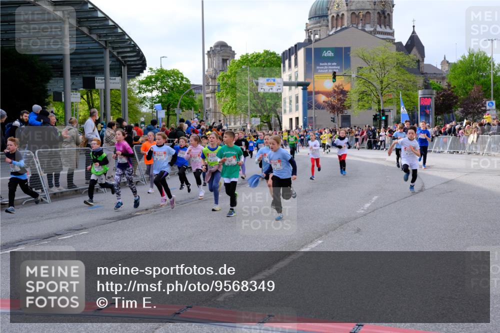 25.04.2026 - Das Zehntel Tim E. http://msf.ph/oto/9568349 25.04.2026 08:53:13 Ziel 1041, 1174, 1187, 1195, 1202, 1207, 1240, 1247, 1265, 1315, 1320, 1420, 1429, 1516, 1695, 1708, 1711, 1817, 2120, 2221, 2279, 2282, 2303, 2322, 2332, 2335, 2461, 2865, 2868, 3231, 3253, 3416, 3583, 3618 meine-sportfotos.de