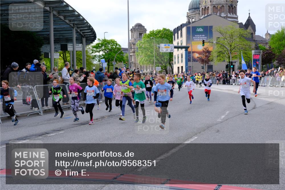 25.04.2026 - Das Zehntel Tim E. http://msf.ph/oto/9568351 25.04.2026 08:53:13 Ziel 1041, 1174, 1187, 1195, 1202, 1207, 1240, 1247, 1265, 1315, 1320, 1420, 1429, 1516, 1695, 1708, 1711, 1817, 2120, 2221, 2279, 2282, 2303, 2322, 2332, 2335, 2461, 2865, 2868, 3231, 3253, 3416, 3583, 3618 meine-sportfotos.de