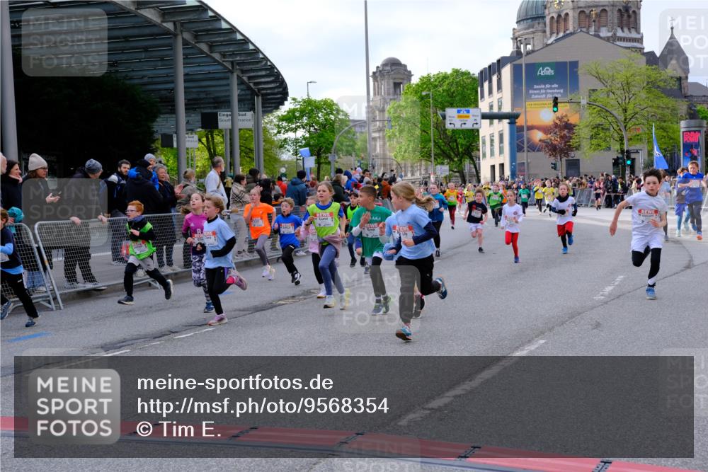 25.04.2026 - Das Zehntel Tim E. http://msf.ph/oto/9568354 25.04.2026 08:53:13 Ziel 1041, 1174, 1187, 1195, 1202, 1207, 1240, 1247, 1265, 1315, 1320, 1420, 1429, 1516, 1695, 1708, 1711, 1817, 2120, 2221, 2279, 2282, 2303, 2322, 2332, 2335, 2461, 2865, 2868, 3231, 3253, 3416, 3583, 3618 meine-sportfotos.de