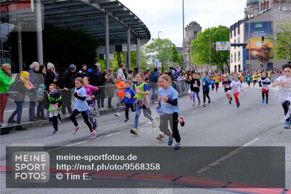 25.04.2026 - Das Zehntel Tim E. http://msf.ph/oto/9568358 25.04.2026 08:53:14 Ziel 1041, 1174, 1187, 1195, 1202, 1207, 1240, 1247, 1265, 1315, 1320, 1420, 1429, 1516, 1695, 1708, 1711, 1817, 2120, 2221, 2279, 2303, 2322, 2332, 2335, 2461, 2865, 2868, 3231, 3253, 3416, 3583, 3618 meine-sportfotos.de