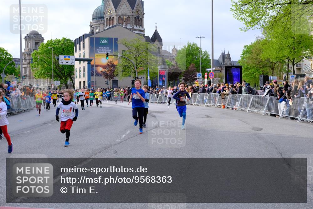 25.04.2026 - Das Zehntel Tim E. http://msf.ph/oto/9568363 25.04.2026 08:53:15 Ziel 1041, 1187, 1195, 1202, 1207, 1247, 1265, 1315, 1320, 1356, 1420, 1516, 1695, 1708, 1711, 1817, 2120, 2221, 2279, 2303, 2322, 2332, 2335, 2461, 2865, 2868, 3231, 3253, 3307, 3416, 3583, 3618 meine-sportfotos.de