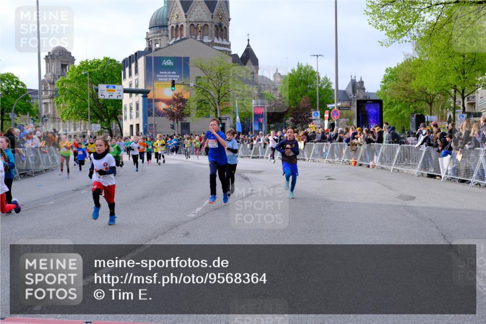 25.04.2026 - Das Zehntel Tim E. http://msf.ph/oto/9568364 25.04.2026 08:53:15 Ziel 1041, 1187, 1195, 1202, 1207, 1247, 1265, 1315, 1320, 1356, 1420, 1516, 1695, 1708, 1711, 1817, 2120, 2221, 2279, 2303, 2322, 2332, 2335, 2461, 2865, 2868, 3231, 3253, 3307, 3416, 3583, 3618 meine-sportfotos.de