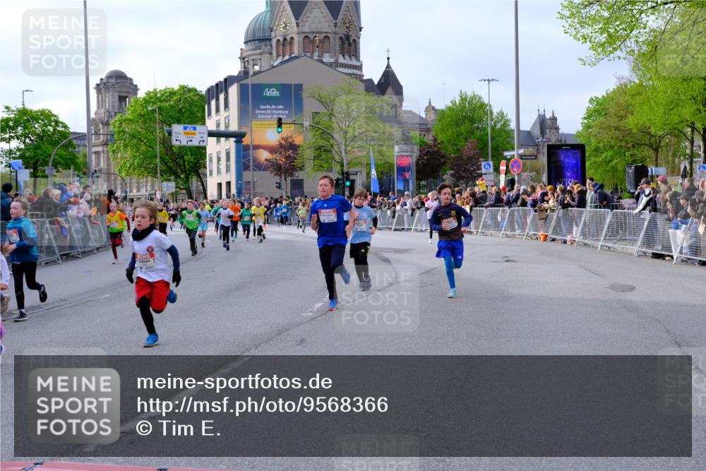 25.04.2026 - Das Zehntel Tim E. http://msf.ph/oto/9568366 25.04.2026 08:53:16 Ziel 1041, 1187, 1195, 1202, 1207, 1247, 1265, 1315, 1320, 1356, 1420, 1516, 1695, 1708, 1711, 1817, 2120, 2221, 2279, 2322, 2332, 2335, 2461, 2865, 2868, 3231, 3253, 3307, 3416, 3501, 3539, 3583, 3618 meine-sportfotos.de