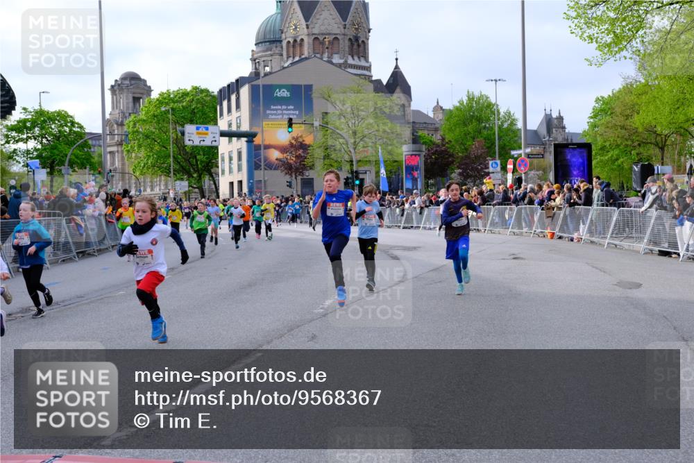 25.04.2026 - Das Zehntel Tim E. http://msf.ph/oto/9568367 25.04.2026 08:53:16 Ziel 1041, 1187, 1195, 1202, 1207, 1247, 1265, 1315, 1320, 1356, 1420, 1516, 1695, 1708, 1711, 1817, 2120, 2221, 2279, 2322, 2332, 2335, 2461, 2865, 2868, 3231, 3253, 3307, 3416, 3501, 3539, 3583, 3618 meine-sportfotos.de