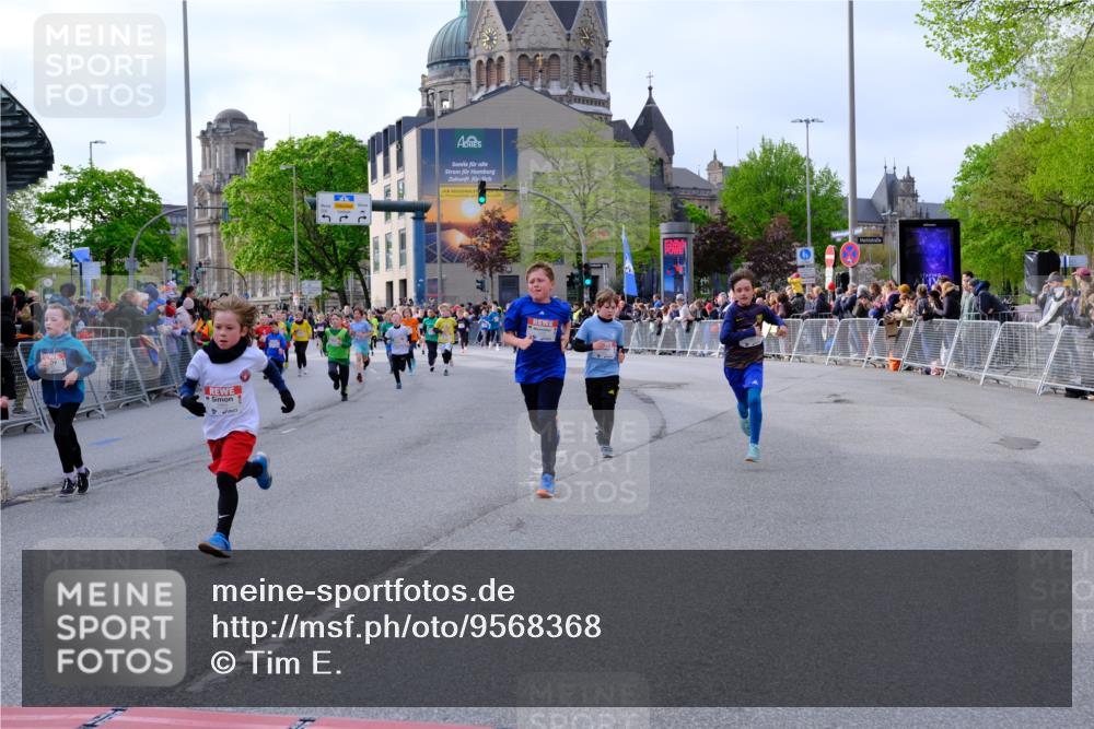 25.04.2026 - Das Zehntel Tim E. http://msf.ph/oto/9568368 25.04.2026 08:53:16 Ziel 1041, 1187, 1195, 1202, 1207, 1247, 1265, 1315, 1320, 1356, 1420, 1516, 1695, 1708, 1711, 1817, 2120, 2221, 2279, 2322, 2332, 2335, 2461, 2865, 2868, 3231, 3253, 3307, 3416, 3501, 3539, 3583, 3618 meine-sportfotos.de