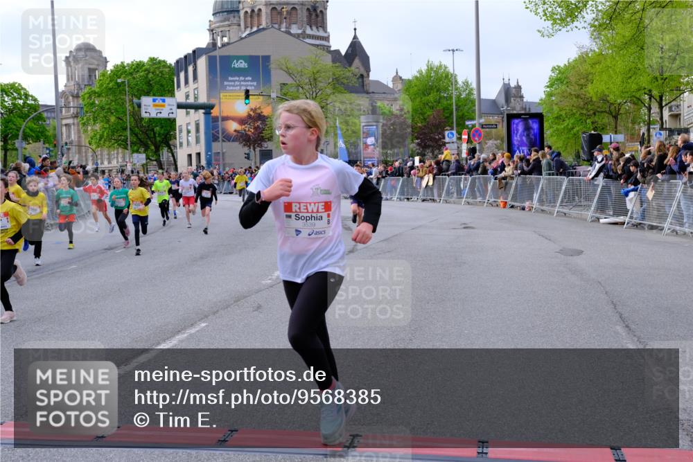 25.04.2026 - Das Zehntel Tim E. http://msf.ph/oto/9568385 25.04.2026 08:53:21 Ziel 1180, 1187, 1195, 1202, 1207, 1265, 1298, 1315, 1320, 1356, 1420, 1516, 1569, 1574, 1817, 1899, 2052, 2079, 2118, 2120, 2221, 2279, 2322, 2332, 2335, 2442, 2461, 2469, 2496, 2524, 2681, 2727, 2825, 2865, 2868, 2897, 3090, 3253, 3298, 3307, 3308, 3501, 3539, 3583, 3618, 4031 meine-sportfotos.de