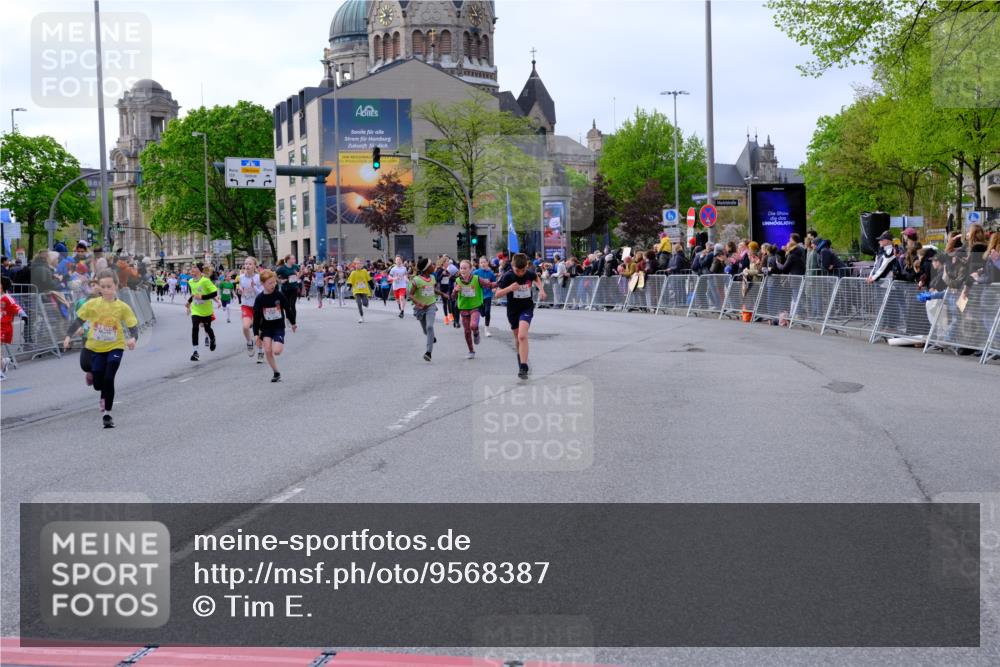 25.04.2026 - Das Zehntel Tim E. http://msf.ph/oto/9568387 25.04.2026 08:53:22 Ziel 1180, 1207, 1248, 1260, 1298, 1315, 1320, 1356, 1516, 1569, 1574, 1817, 1899, 2052, 2079, 2118, 2120, 2221, 2279, 2316, 2322, 2332, 2335, 2442, 2461, 2469, 2496, 2524, 2681, 2727, 2825, 2865, 2868, 2897, 3090, 3253, 3298, 3307, 3308, 3501, 3539, 3618, 3988, 4031 meine-sportfotos.de
