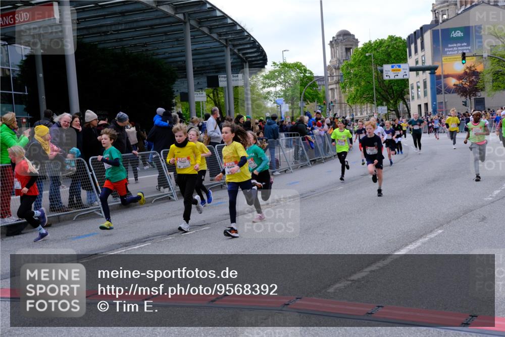 25.04.2026 - Das Zehntel Tim E. http://msf.ph/oto/9568392 25.04.2026 08:53:23 Ziel 1180, 1207, 1248, 1260, 1298, 1315, 1320, 1356, 1516, 1569, 1574, 1817, 1899, 2052, 2079, 2118, 2221, 2316, 2332, 2335, 2442, 2469, 2496, 2524, 2681, 2727, 2825, 2865, 2868, 2897, 3090, 3298, 3307, 3308, 3501, 3539, 3988, 4031 meine-sportfotos.de