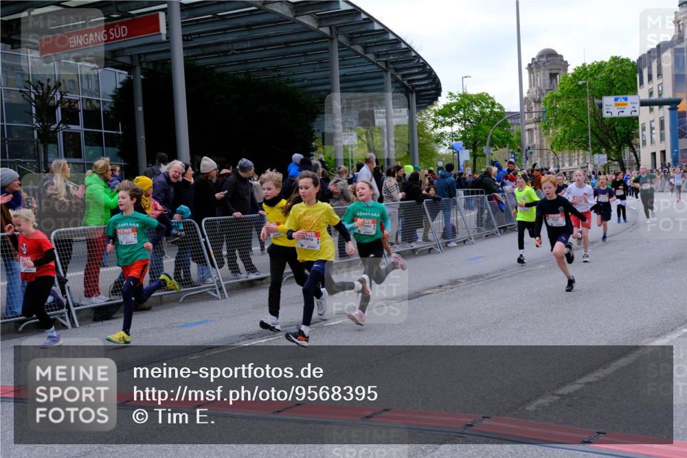 25.04.2026 - Das Zehntel Tim E. http://msf.ph/oto/9568395 25.04.2026 08:53:24 Ziel 1180, 1207, 1248, 1260, 1298, 1315, 1320, 1356, 1516, 1569, 1574, 1899, 2052, 2079, 2118, 2277, 2316, 2332, 2335, 2442, 2469, 2496, 2524, 2681, 2727, 2825, 2865, 2897, 3090, 3298, 3307, 3308, 3501, 3539, 3988, 4031 meine-sportfotos.de