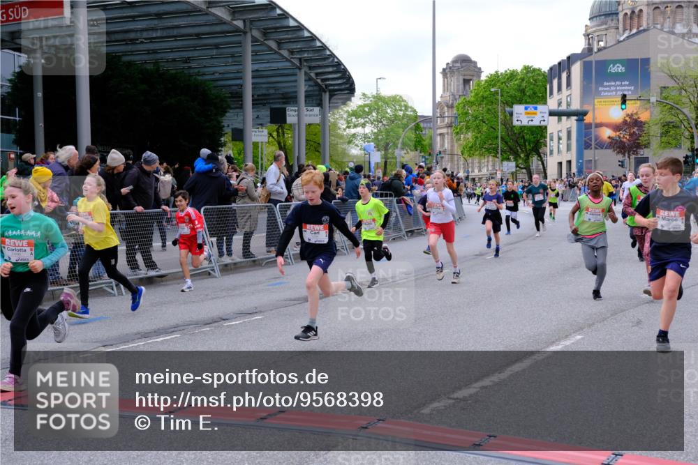 25.04.2026 - Das Zehntel Tim E. http://msf.ph/oto/9568398 25.04.2026 08:53:24 Ziel 1180, 1207, 1248, 1260, 1298, 1315, 1320, 1356, 1516, 1569, 1574, 1899, 2052, 2079, 2118, 2277, 2316, 2332, 2335, 2442, 2469, 2496, 2524, 2681, 2727, 2825, 2865, 2897, 3090, 3298, 3307, 3308, 3501, 3539, 3988, 4031 meine-sportfotos.de