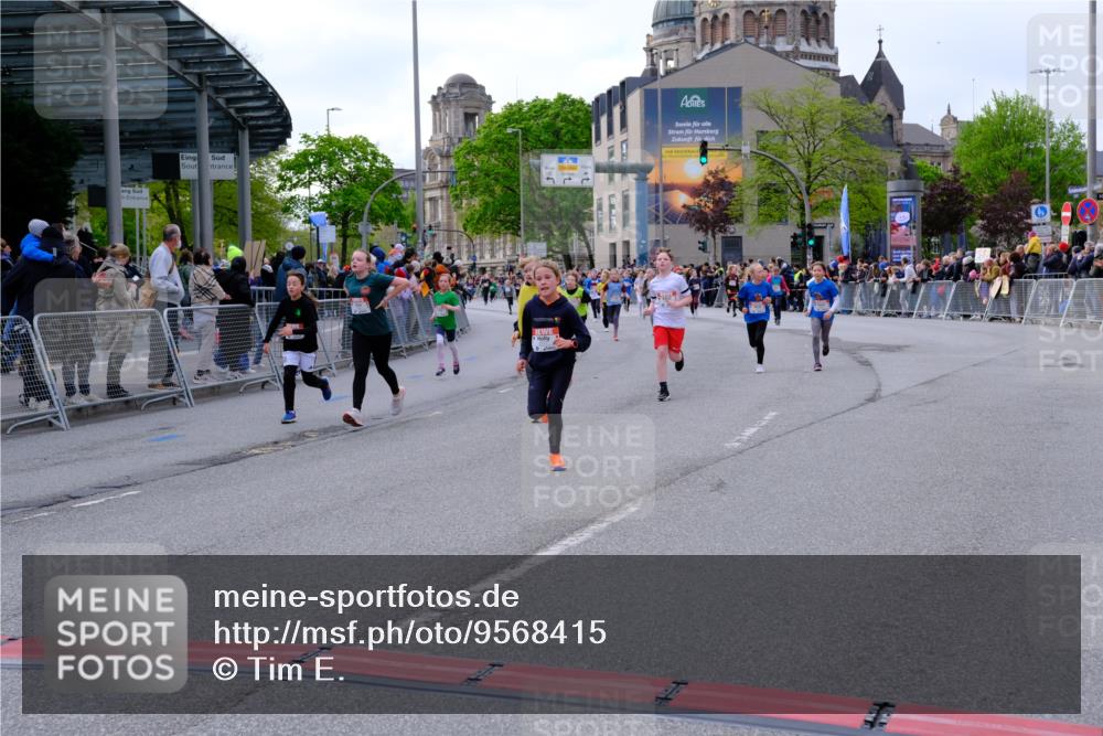 25.04.2026 - Das Zehntel Tim E. http://msf.ph/oto/9568415 25.04.2026 08:53:28 Ziel 1053, 1180, 1248, 1260, 1298, 1569, 1574, 1700, 1728, 1899, 2051, 2052, 2055, 2064, 2067, 2079, 2118, 2277, 2316, 2442, 2469, 2496, 2524, 2681, 2727, 2824, 2825, 2897, 3090, 3298, 3308, 3501, 3539, 3988, 4031 meine-sportfotos.de