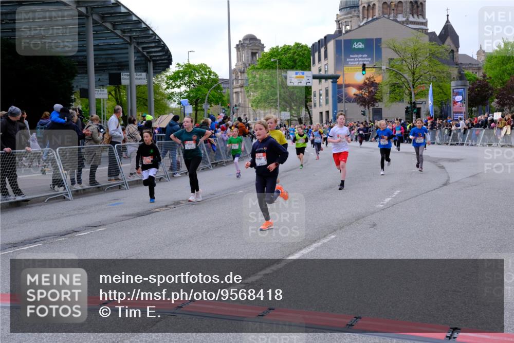 25.04.2026 - Das Zehntel Tim E. http://msf.ph/oto/9568418 25.04.2026 08:53:28 Ziel 1053, 1180, 1248, 1260, 1298, 1569, 1574, 1700, 1728, 1899, 2051, 2052, 2055, 2064, 2067, 2079, 2118, 2277, 2316, 2442, 2469, 2496, 2524, 2681, 2727, 2824, 2825, 2897, 3090, 3298, 3308, 3501, 3539, 3988, 4031 meine-sportfotos.de