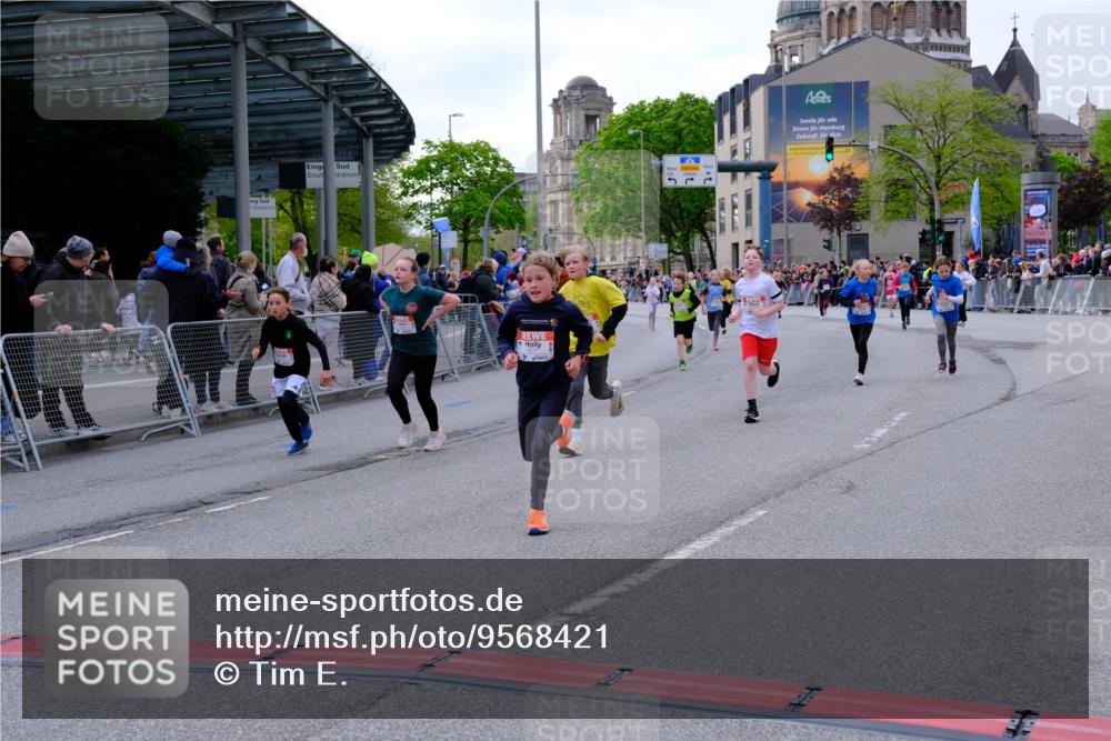 25.04.2026 - Das Zehntel Tim E. http://msf.ph/oto/9568421 25.04.2026 08:53:28 Ziel 1053, 1180, 1248, 1260, 1298, 1569, 1574, 1700, 1728, 1899, 2051, 2052, 2055, 2064, 2067, 2079, 2118, 2277, 2316, 2442, 2469, 2496, 2524, 2681, 2727, 2824, 2825, 2897, 3090, 3298, 3308, 3501, 3539, 3988, 4031 meine-sportfotos.de