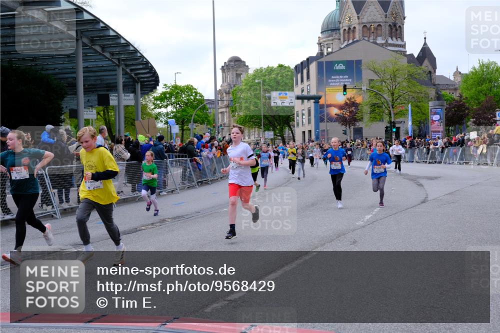 25.04.2026 - Das Zehntel Tim E. http://msf.ph/oto/9568429 25.04.2026 08:53:30 Ziel 1053, 1248, 1260, 1298, 1574, 1700, 1728, 1881, 1899, 2051, 2052, 2055, 2064, 2067, 2079, 2156, 2277, 2316, 2496, 2524, 2681, 2727, 2768, 2824, 2825, 2897, 3090, 3243, 3298, 3308, 3562, 3988, 4031 meine-sportfotos.de