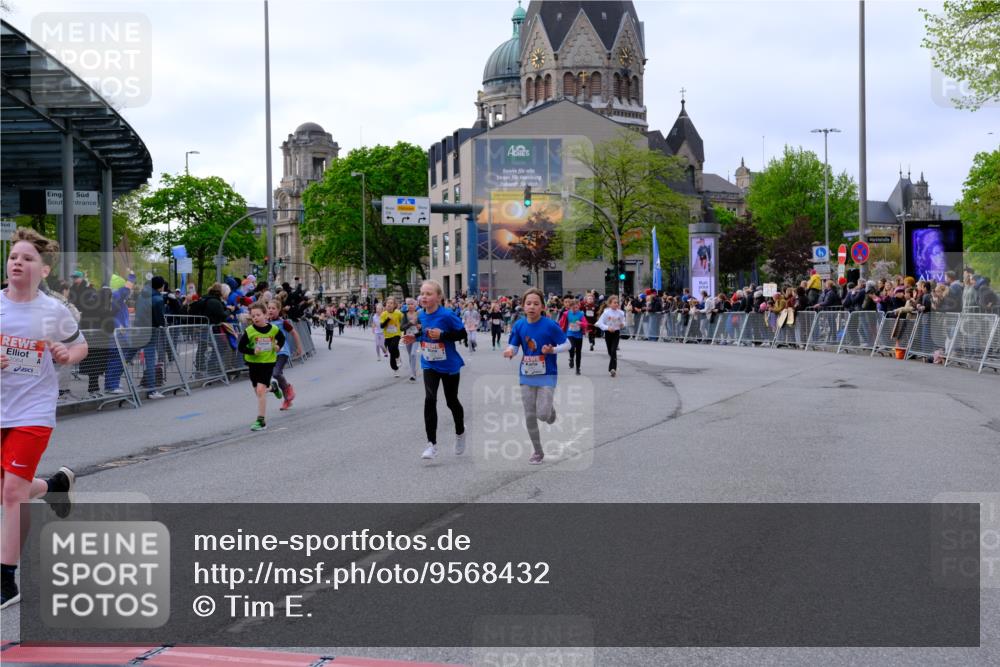 25.04.2026 - Das Zehntel Tim E. http://msf.ph/oto/9568432 25.04.2026 08:53:31 Ziel 1053, 1248, 1260, 1298, 1700, 1728, 1881, 1899, 2051, 2052, 2055, 2064, 2067, 2156, 2277, 2316, 2496, 2524, 2681, 2727, 2768, 2824, 2825, 2897, 3090, 3243, 3298, 3308, 3562, 3988, 4031 meine-sportfotos.de