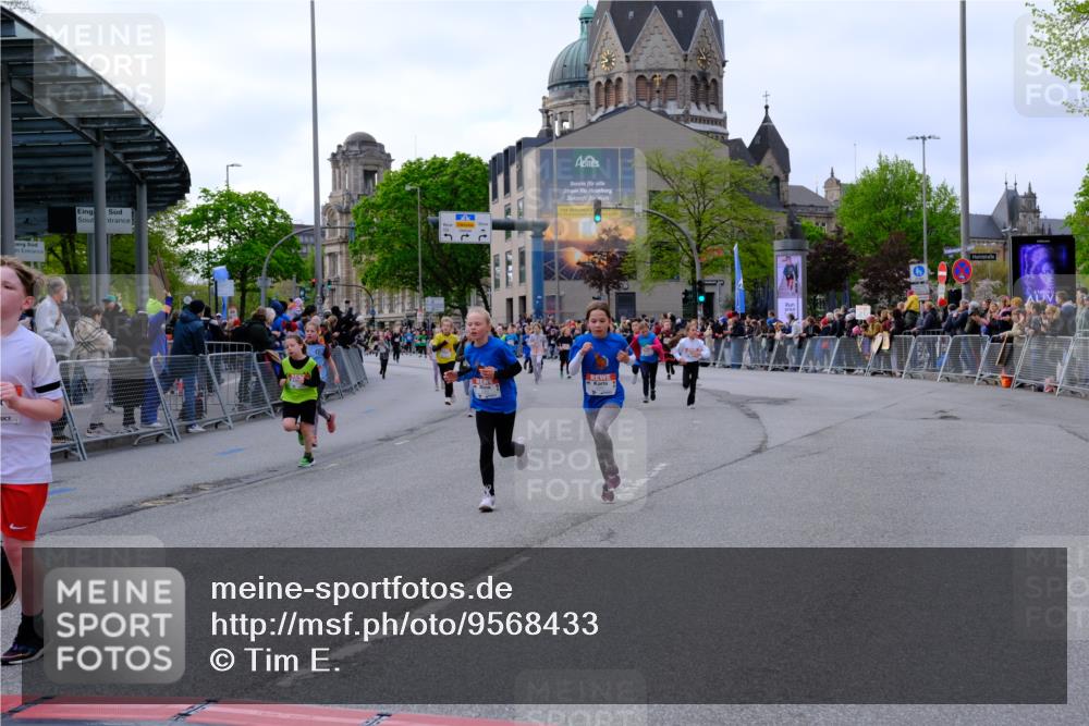 25.04.2026 - Das Zehntel Tim E. http://msf.ph/oto/9568433 25.04.2026 08:53:31 Ziel 1053, 1248, 1260, 1298, 1700, 1728, 1881, 1899, 2051, 2052, 2055, 2064, 2067, 2156, 2277, 2316, 2496, 2524, 2681, 2727, 2768, 2824, 2825, 2897, 3090, 3243, 3298, 3308, 3562, 3988, 4031 meine-sportfotos.de
