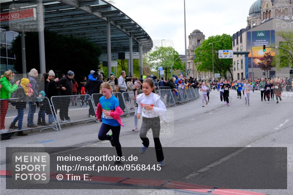 25.04.2026 - Das Zehntel Tim E. http://msf.ph/oto/9568445 25.04.2026 08:53:35 Ziel 1049, 1053, 1700, 1728, 1881, 2051, 2055, 2064, 2067, 2156, 2277, 2768, 2824, 3243, 3562, 3677, 3836 meine-sportfotos.de