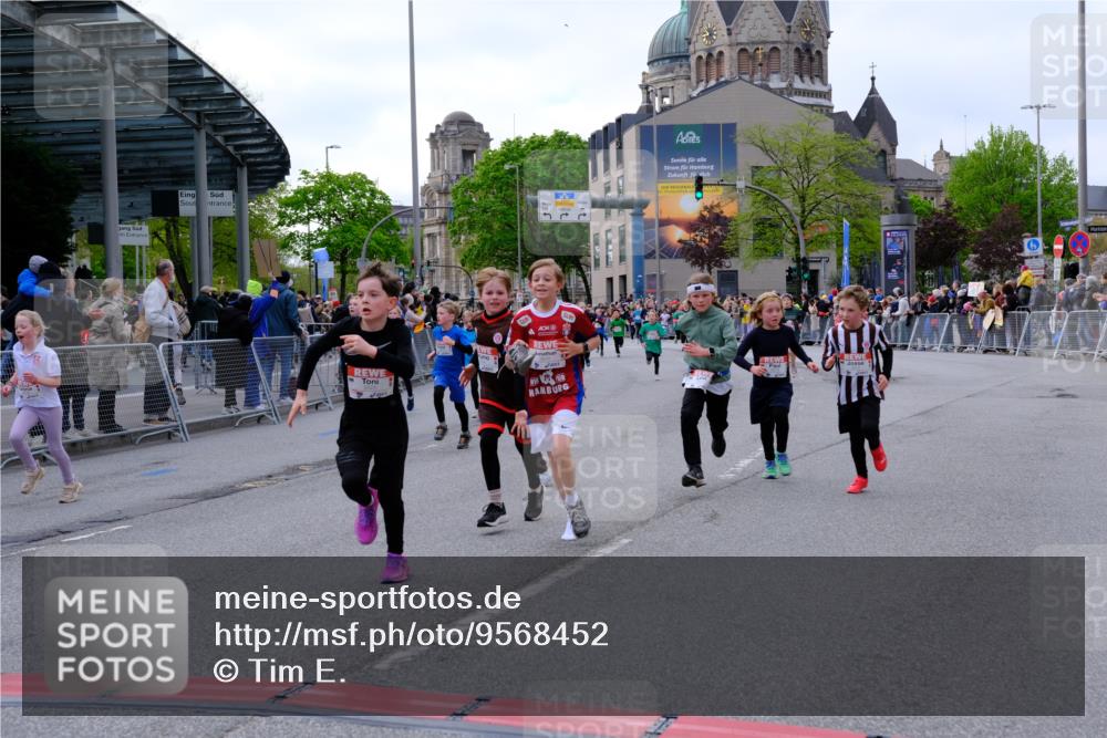 25.04.2026 - Das Zehntel Tim E. http://msf.ph/oto/9568452 25.04.2026 08:53:40 Ziel 1049, 1053, 1323, 1766, 1768, 1773, 1881, 2004, 2011, 2017, 2019, 2025, 2156, 2768, 2912, 3183, 3243, 3562, 3578, 3677, 3834, 3836, 3845, 3852 meine-sportfotos.de