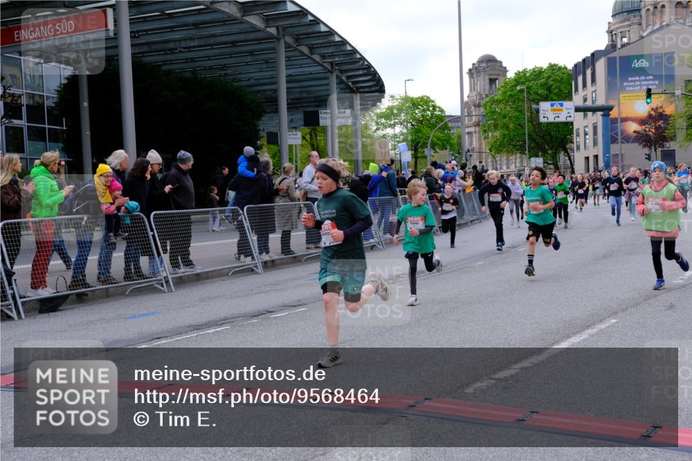 25.04.2026 - Das Zehntel Tim E. http://msf.ph/oto/9568464 25.04.2026 08:53:45 Ziel 1323, 1707, 1766, 1768, 1773, 2004, 2011, 2016, 2017, 2019, 2025, 2031, 2404, 2411, 2912, 3183, 3312, 3413, 3426, 3433, 3578, 3632, 3677, 3834, 3836, 3845, 3852 meine-sportfotos.de