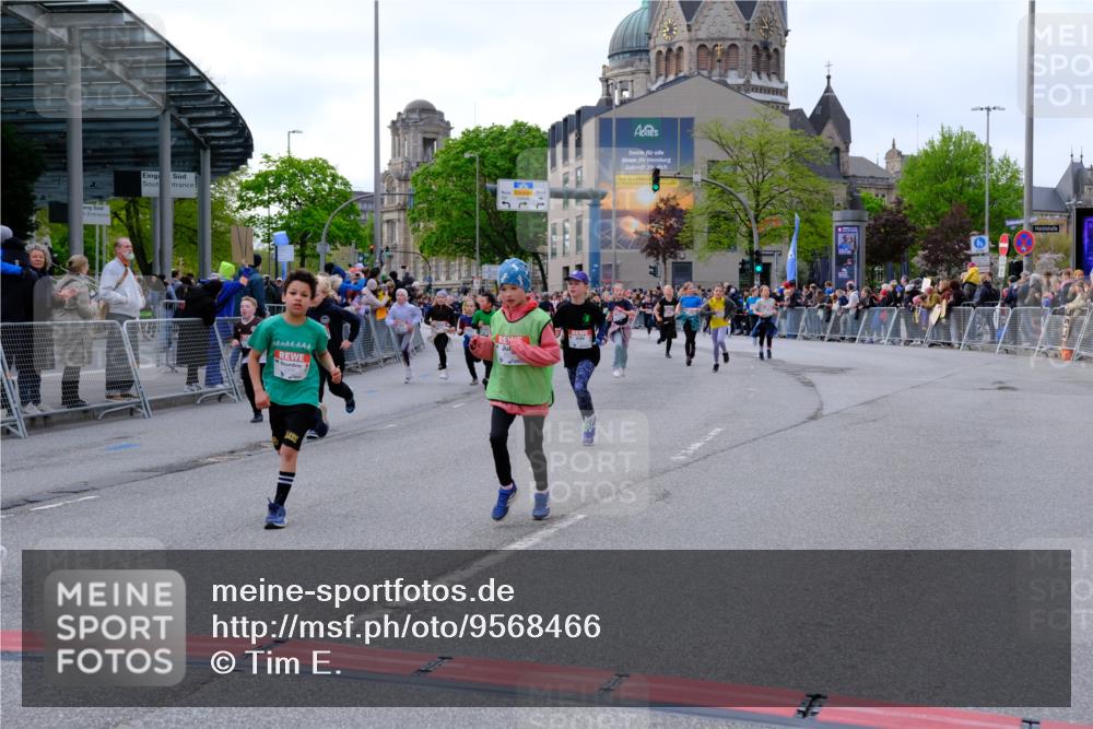 25.04.2026 - Das Zehntel Tim E. http://msf.ph/oto/9568466 25.04.2026 08:53:46 Ziel 1323, 1693, 1707, 1766, 1768, 1773, 2004, 2011, 2016, 2017, 2019, 2025, 2031, 2404, 2411, 2481, 2912, 3183, 3312, 3413, 3426, 3433, 3578, 3632, 3634, 3677, 3834, 3836, 3845, 3852 meine-sportfotos.de