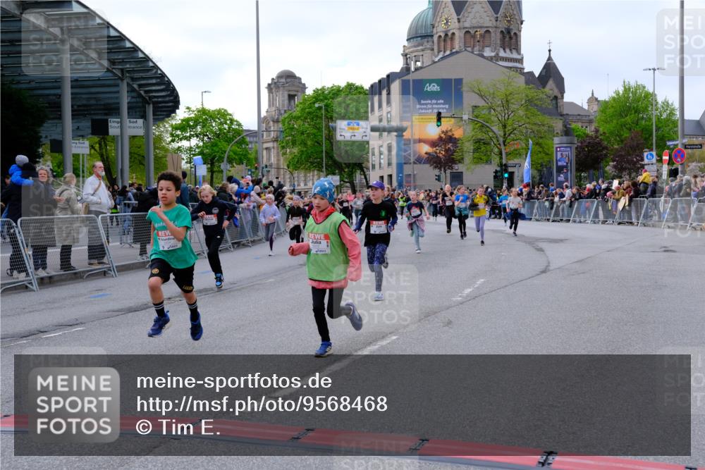 25.04.2026 - Das Zehntel Tim E. http://msf.ph/oto/9568468 25.04.2026 08:53:46 Ziel 1323, 1693, 1707, 1766, 1768, 1773, 2004, 2011, 2016, 2017, 2019, 2025, 2031, 2404, 2411, 2481, 2912, 3183, 3312, 3413, 3426, 3433, 3578, 3632, 3634, 3677, 3834, 3836, 3845, 3852 meine-sportfotos.de