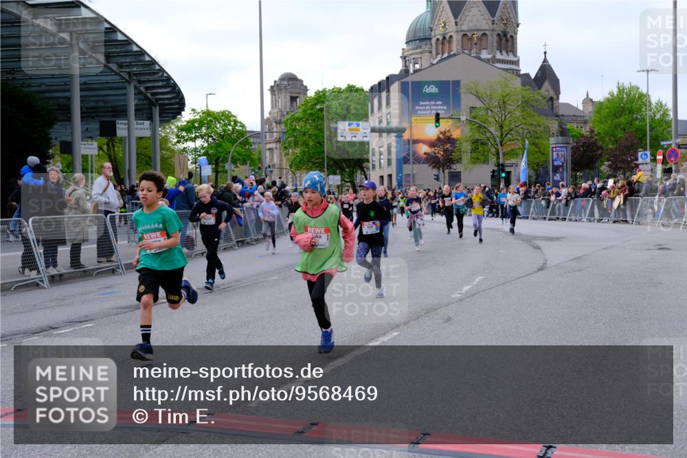 25.04.2026 - Das Zehntel Tim E. http://msf.ph/oto/9568469 25.04.2026 08:53:46 Ziel 1323, 1693, 1707, 1766, 1768, 1773, 2004, 2011, 2016, 2017, 2019, 2025, 2031, 2404, 2411, 2481, 2912, 3183, 3312, 3413, 3426, 3433, 3578, 3632, 3634, 3677, 3834, 3836, 3845, 3852 meine-sportfotos.de