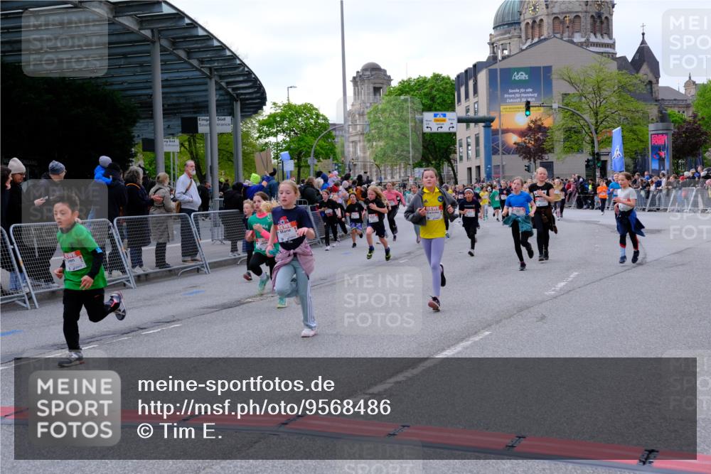 25.04.2026 - Das Zehntel Tim E. http://msf.ph/oto/9568486 25.04.2026 08:53:50 Ziel 1323, 1693, 1707, 1766, 1768, 1773, 1783, 1784, 1790, 1796, 2016, 2031, 2208, 2404, 2411, 2481, 2912, 2954, 3015, 3119, 3183, 3192, 3312, 3413, 3426, 3433, 3629, 3632, 3634, 3667, 3669, 3676 meine-sportfotos.de
