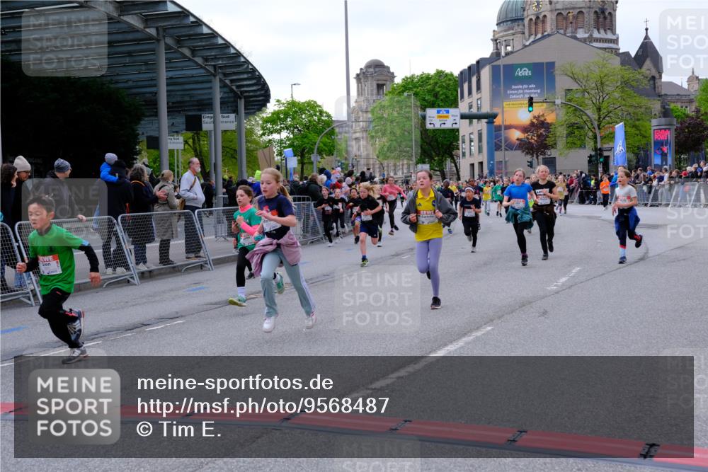 25.04.2026 - Das Zehntel Tim E. http://msf.ph/oto/9568487 25.04.2026 08:53:50 Ziel 1323, 1693, 1707, 1766, 1768, 1773, 1783, 1784, 1790, 1796, 2016, 2031, 2208, 2404, 2411, 2481, 2912, 2954, 3015, 3119, 3183, 3192, 3312, 3413, 3426, 3433, 3629, 3632, 3634, 3667, 3669, 3676 meine-sportfotos.de