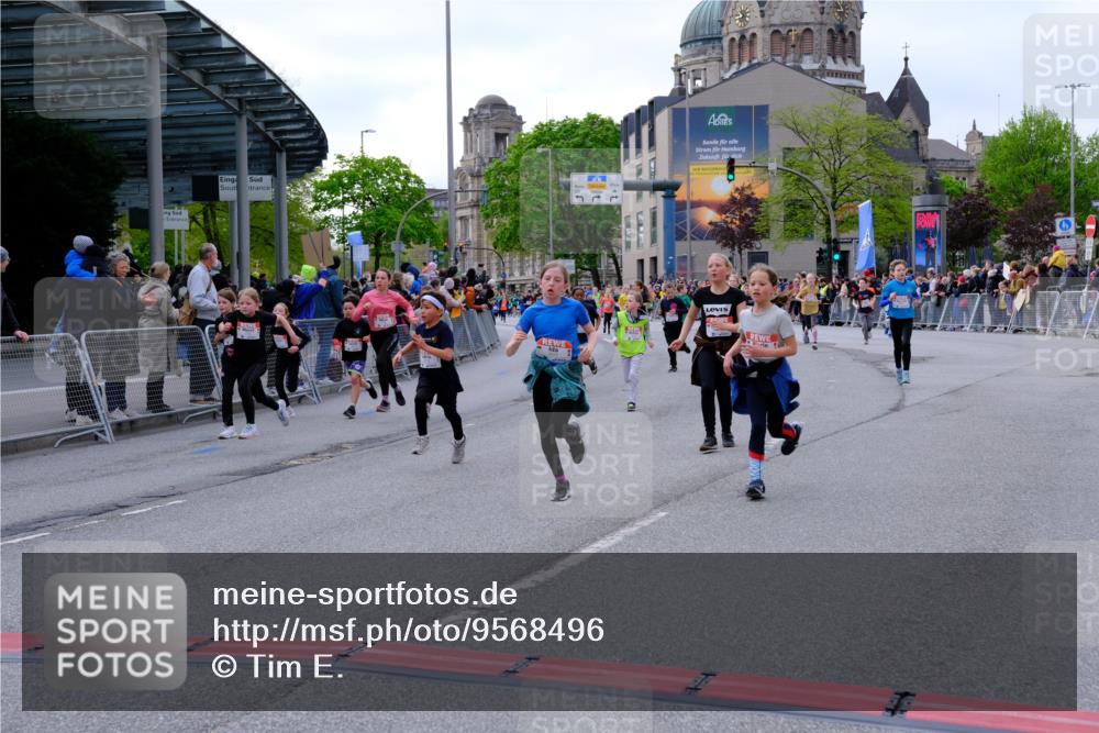 25.04.2026 - Das Zehntel Tim E. http://msf.ph/oto/9568496 25.04.2026 08:53:52 Ziel 1323, 1693, 1707, 1783, 1784, 1790, 1796, 2016, 2031, 2208, 2404, 2411, 2481, 2944, 2954, 3015, 3039, 3046, 3109, 3119, 3192, 3312, 3392, 3413, 3426, 3433, 3629, 3632, 3634, 3667, 3669, 3676 meine-sportfotos.de
