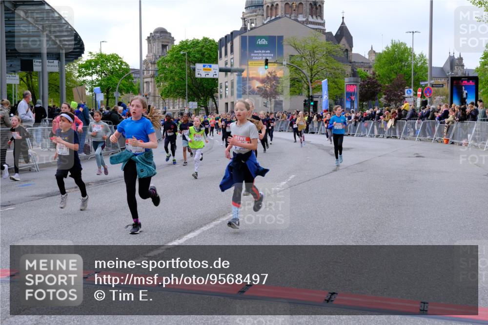 25.04.2026 - Das Zehntel Tim E. http://msf.ph/oto/9568497 25.04.2026 08:53:53 Ziel 1693, 1707, 1783, 1784, 1790, 1796, 1842, 2016, 2031, 2208, 2404, 2411, 2481, 2944, 2954, 3015, 3039, 3046, 3082, 3109, 3119, 3192, 3312, 3392, 3413, 3426, 3433, 3629, 3632, 3634, 3667, 3669, 3676, 3719 meine-sportfotos.de
