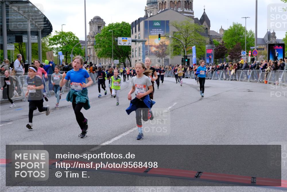 25.04.2026 - Das Zehntel Tim E. http://msf.ph/oto/9568498 25.04.2026 08:53:53 Ziel 1693, 1707, 1783, 1784, 1790, 1796, 1842, 2016, 2031, 2208, 2404, 2411, 2481, 2944, 2954, 3015, 3039, 3046, 3082, 3109, 3119, 3192, 3312, 3392, 3413, 3426, 3433, 3629, 3632, 3634, 3667, 3669, 3676, 3719 meine-sportfotos.de