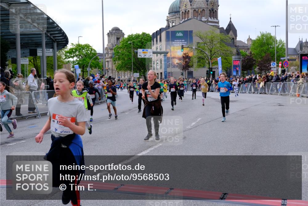 25.04.2026 - Das Zehntel Tim E. http://msf.ph/oto/9568503 25.04.2026 08:53:54 Ziel 1693, 1707, 1783, 1784, 1790, 1796, 1842, 2016, 2031, 2208, 2404, 2481, 2944, 2954, 3015, 3039, 3046, 3082, 3109, 3119, 3192, 3312, 3392, 3413, 3426, 3433, 3629, 3632, 3634, 3667, 3669, 3676, 3719 meine-sportfotos.de