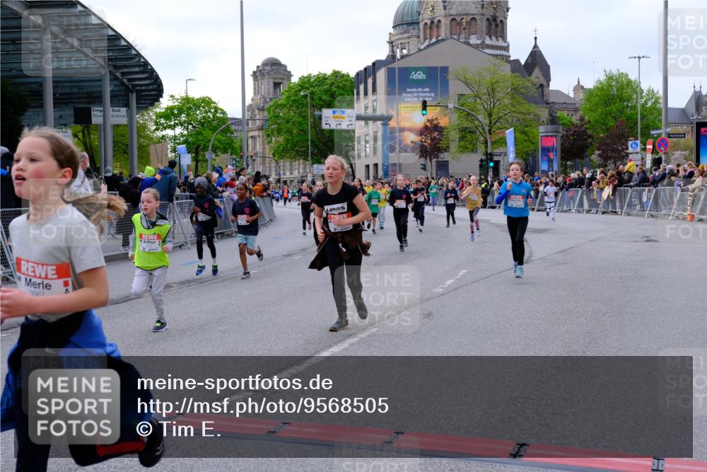 25.04.2026 - Das Zehntel Tim E. http://msf.ph/oto/9568505 25.04.2026 08:53:54 Ziel 1693, 1707, 1783, 1784, 1790, 1796, 1842, 2016, 2031, 2208, 2404, 2481, 2944, 2954, 3015, 3039, 3046, 3082, 3109, 3119, 3192, 3312, 3392, 3413, 3426, 3433, 3629, 3632, 3634, 3667, 3669, 3676, 3719 meine-sportfotos.de