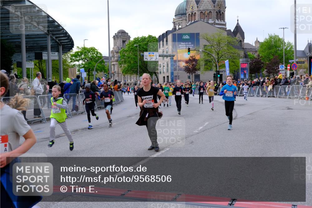 25.04.2026 - Das Zehntel Tim E. http://msf.ph/oto/9568506 25.04.2026 08:53:54 Ziel 1693, 1707, 1783, 1784, 1790, 1796, 1842, 2016, 2031, 2208, 2404, 2481, 2944, 2954, 3015, 3039, 3046, 3082, 3109, 3119, 3192, 3312, 3392, 3413, 3426, 3433, 3629, 3632, 3634, 3667, 3669, 3676, 3719 meine-sportfotos.de