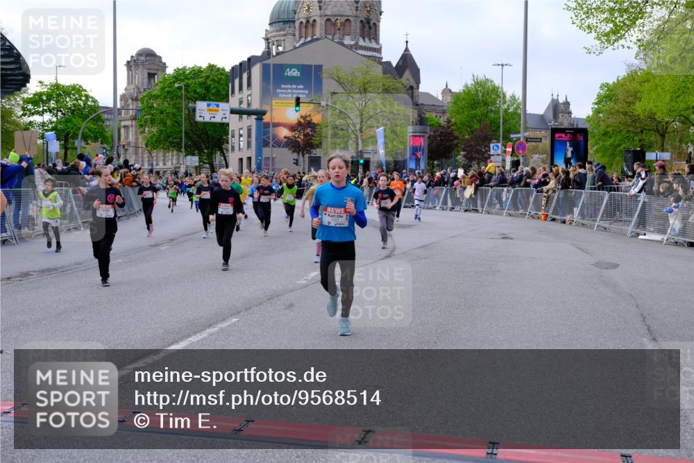 25.04.2026 - Das Zehntel Tim E. http://msf.ph/oto/9568514 25.04.2026 08:53:56 Ziel 1048, 1693, 1783, 1784, 1790, 1796, 1830, 1841, 1842, 2016, 2031, 2208, 2422, 2481, 2944, 2954, 3015, 3039, 3046, 3077, 3082, 3083, 3109, 3119, 3142, 3172, 3192, 3392, 3413, 3426, 3433, 3629, 3632, 3634, 3667, 3669, 3676, 3719, 3840 meine-sportfotos.de